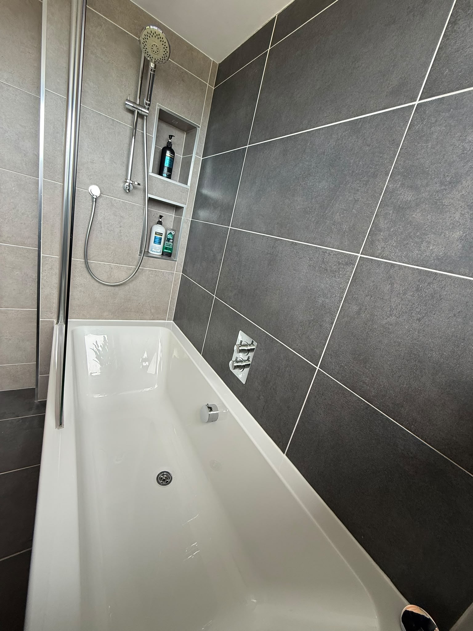Airbnb bathroom cleaning Edinburgh